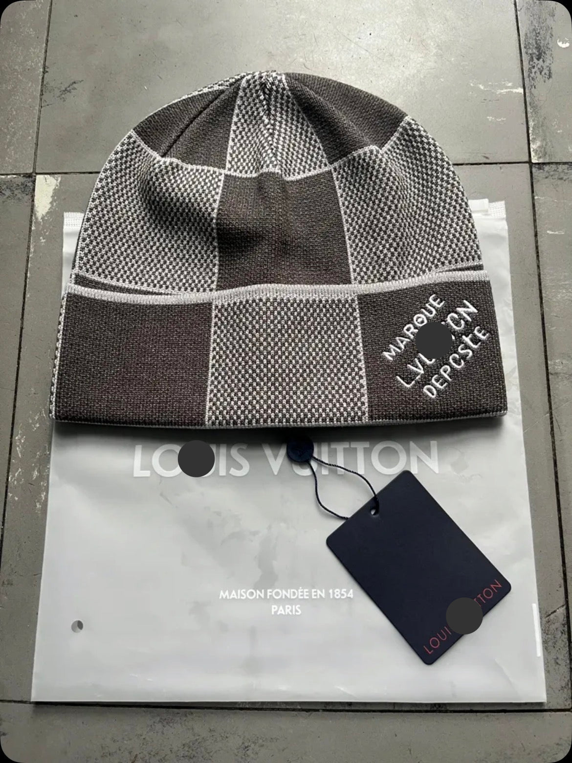 Bonnet Déposé Gris
